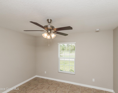 490 Hatcher Street Se - Photo Thumbnail 8
