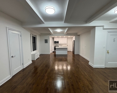 West 68th Street - Photo Thumbnail 3