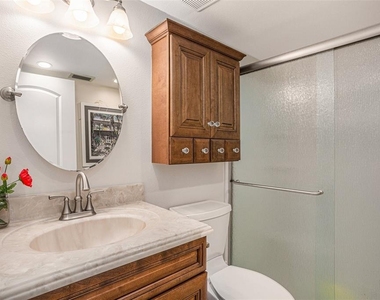 600 Summerhill Court - Photo Thumbnail 17
