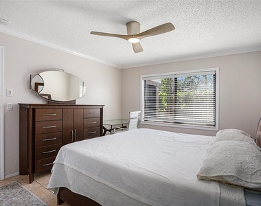 600 Summerhill Court - Photo Thumbnail 11