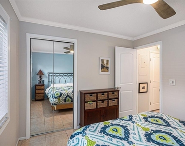 600 Summerhill Court - Photo Thumbnail 16