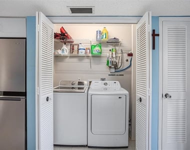 600 Summerhill Court - Photo Thumbnail 9