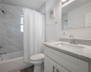 7204 N 15th Street - Photo Thumbnail 10