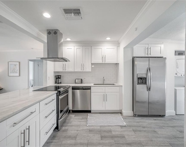 7204 N 15th Street - Photo Thumbnail 17