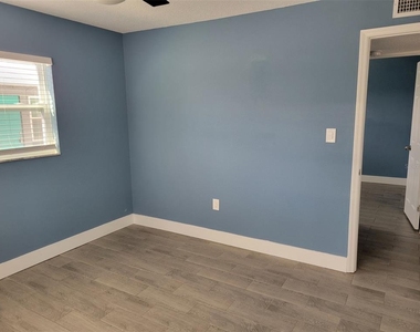 7650 Coquina Way - Photo Thumbnail 7