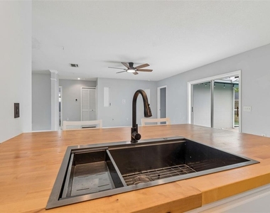 4009 Orangefield Place - Photo Thumbnail 11