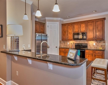 6211 S Macdill Avenue - Photo Thumbnail 4