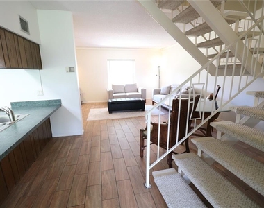 5439 Lady Bug Ln - Photo Thumbnail 9
