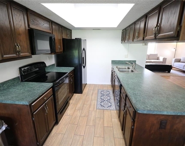 5439 Lady Bug Ln - Photo Thumbnail 13