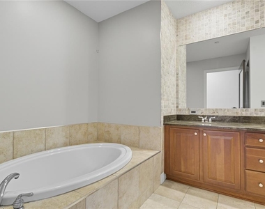 449 S 12th Street - Photo Thumbnail 13