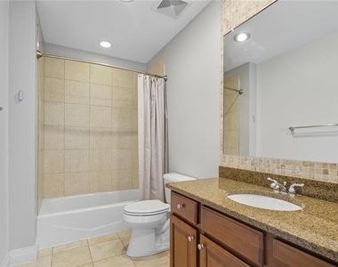449 S 12th Street - Photo Thumbnail 4