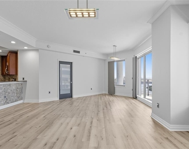 449 S 12th Street - Photo Thumbnail 23