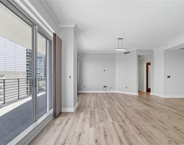 449 S 12th Street - Photo Thumbnail 24