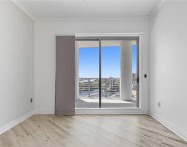 449 S 12th Street - Photo Thumbnail 3