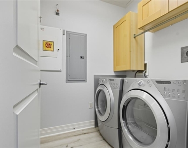 449 S 12th Street - Photo Thumbnail 30
