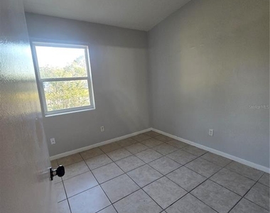 6334 Talbot Circle - Photo Thumbnail 10