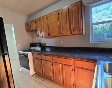6334 Talbot Circle - Photo Thumbnail 8