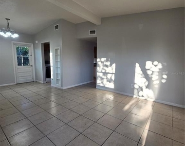 6334 Talbot Circle - Photo Thumbnail 2