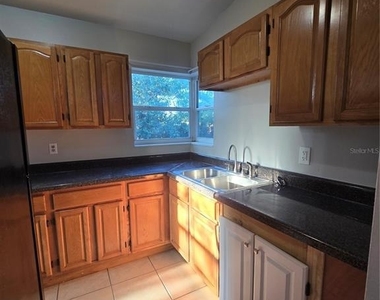 6334 Talbot Circle - Photo Thumbnail 7