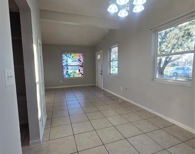 6334 Talbot Circle - Photo Thumbnail 4