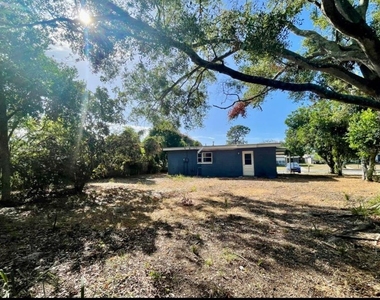 6334 Talbot Circle - Photo Thumbnail 16