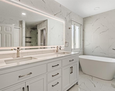 380 Rosalind Lane - Photo Thumbnail 26