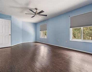 380 Rosalind Lane - Photo Thumbnail 24