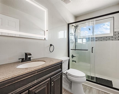 380 Rosalind Lane - Photo Thumbnail 30