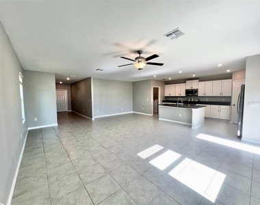 16717 Delia Street - Photo Thumbnail 2
