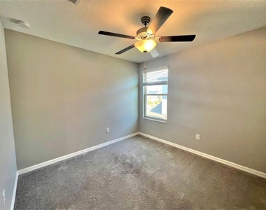 16717 Delia Street - Photo Thumbnail 17