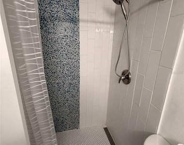 159 Medallion Boulevard - Photo Thumbnail 4