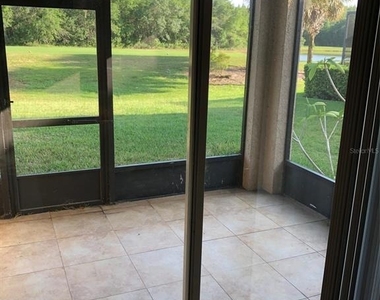 10515 Coral Key Avenue - Photo Thumbnail 14