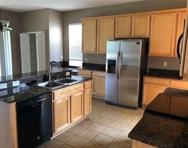10515 Coral Key Avenue - Photo Thumbnail 10