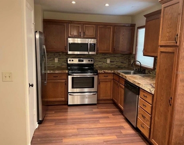 2102 Montana Street - Photo Thumbnail 2