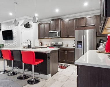 5950 Grand Sonata Avenue - Photo Thumbnail 4