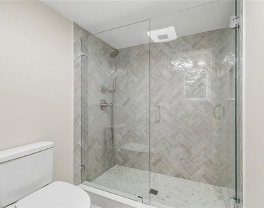 14810 Rue De Bayonne - Photo Thumbnail 25