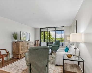 14810 Rue De Bayonne - Photo Thumbnail 16