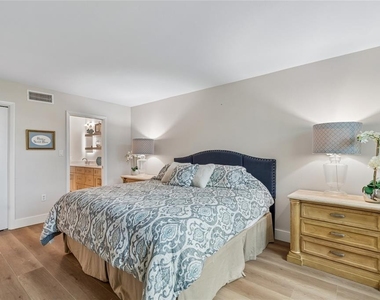 14810 Rue De Bayonne - Photo Thumbnail 22