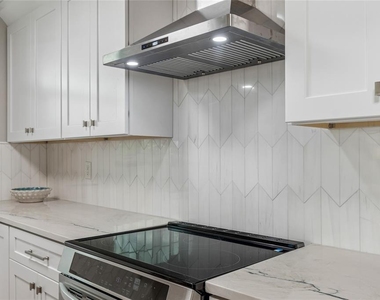 14810 Rue De Bayonne - Photo Thumbnail 9