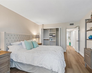 14810 Rue De Bayonne - Photo Thumbnail 32