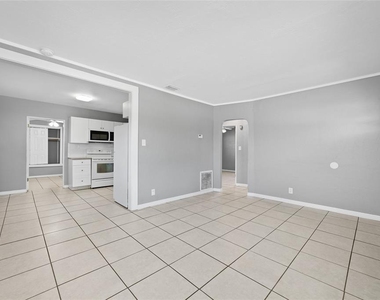 3246 20th Avenue S - Photo Thumbnail 4