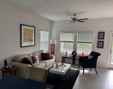 870 Tennyson Mill Circle - Photo Thumbnail 9