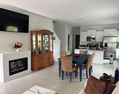 870 Tennyson Mill Circle - Photo Thumbnail 5