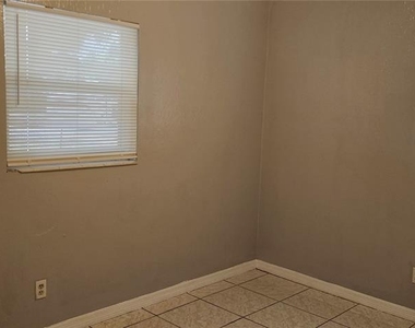 8501 N Mulberry Street - Photo Thumbnail 6