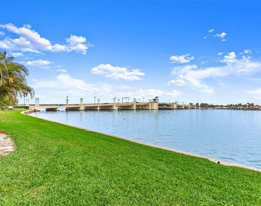 500 Treasure Island Causeway - Photo Thumbnail 2