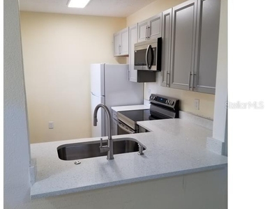 6022 Portsdale Place - Photo Thumbnail 8