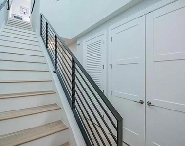 401 N Oregon Avenue - Photo Thumbnail 18