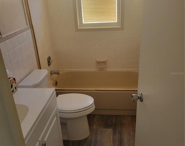7530 Judith Crescent Crescent - Photo Thumbnail 10
