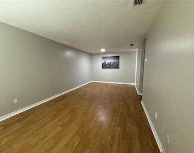 8534 Channelview Circle - Photo Thumbnail 7