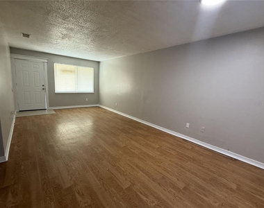 8534 Channelview Circle - Photo Thumbnail 6